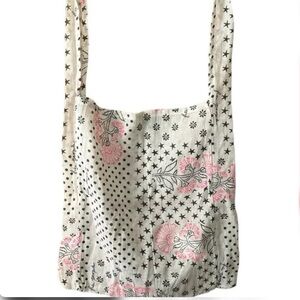 Floral Dot Print Sleeveless Tote Top in Pink and Black